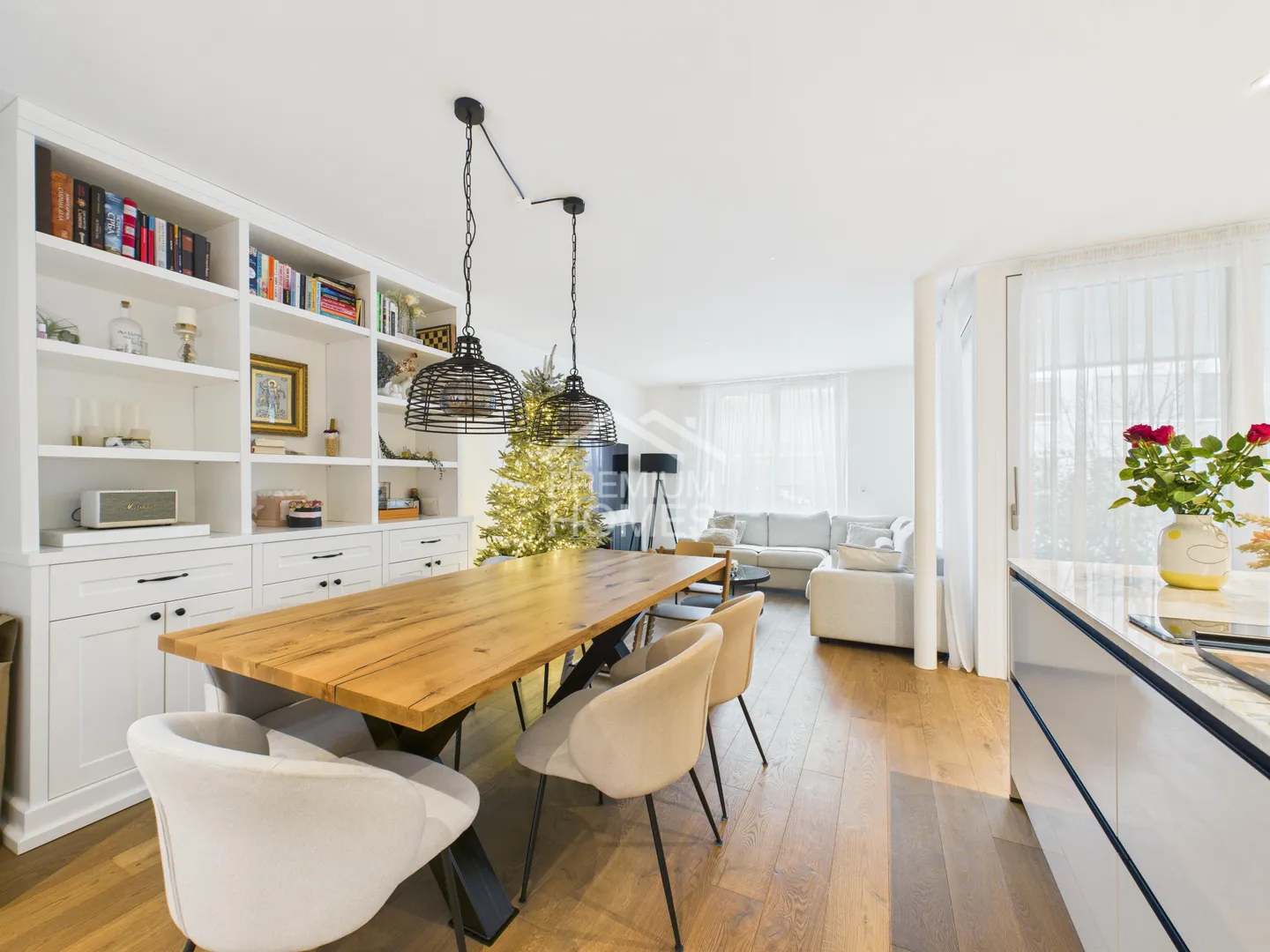 Vie moderne avec confort - Photo 2 sur 7