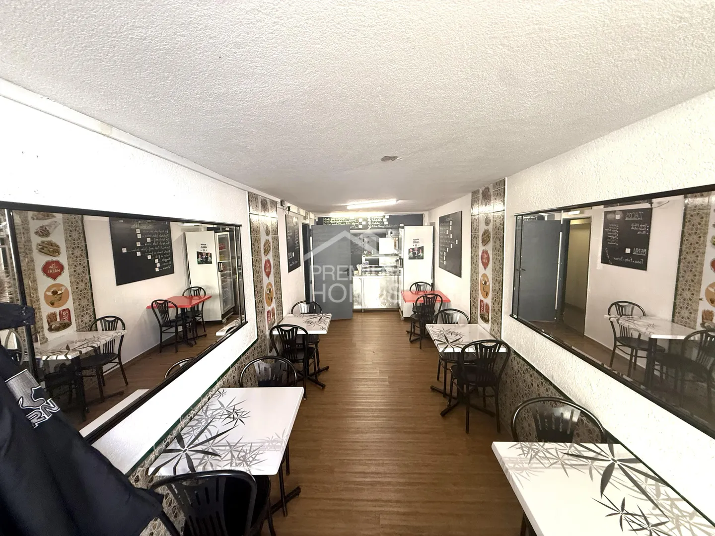 Yield building with 6 apartments and a commercial space - Photo 6 of 7