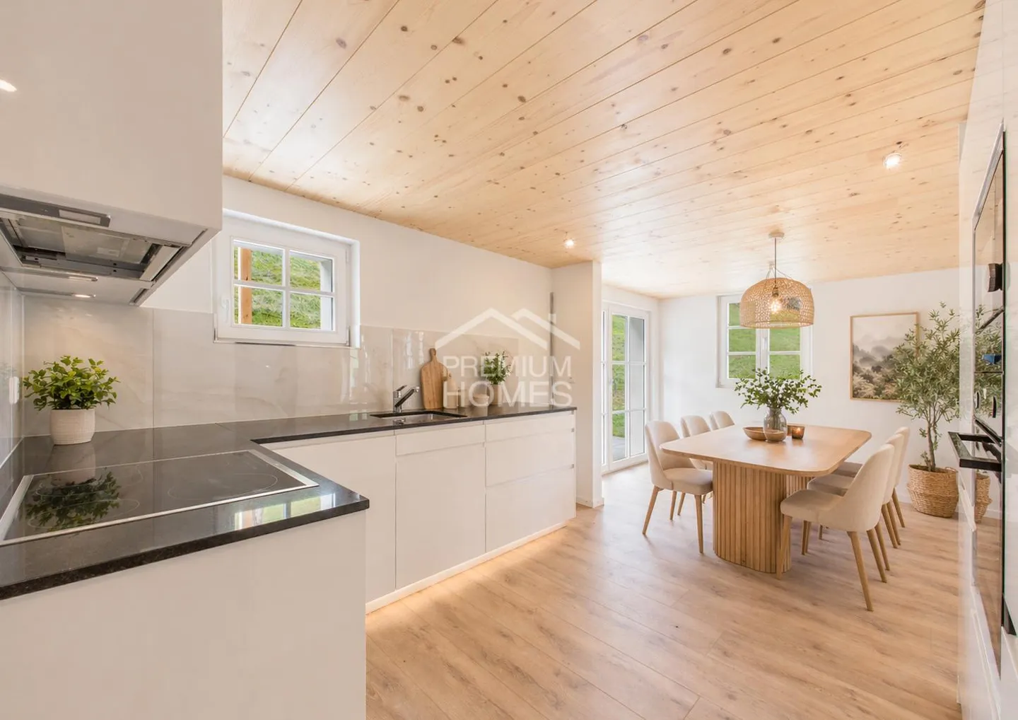 COMPLETAMENTE RISTRUTTURATO E PRONTO PER ESSERE ABITATO! - Foto 4 di 13