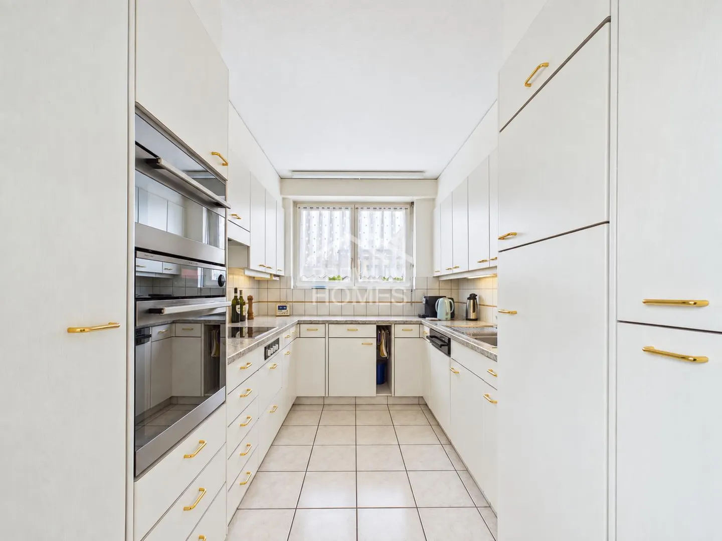 A property with soul, plenty of space, privacy, and a view of Sch - Photo 7 of 13