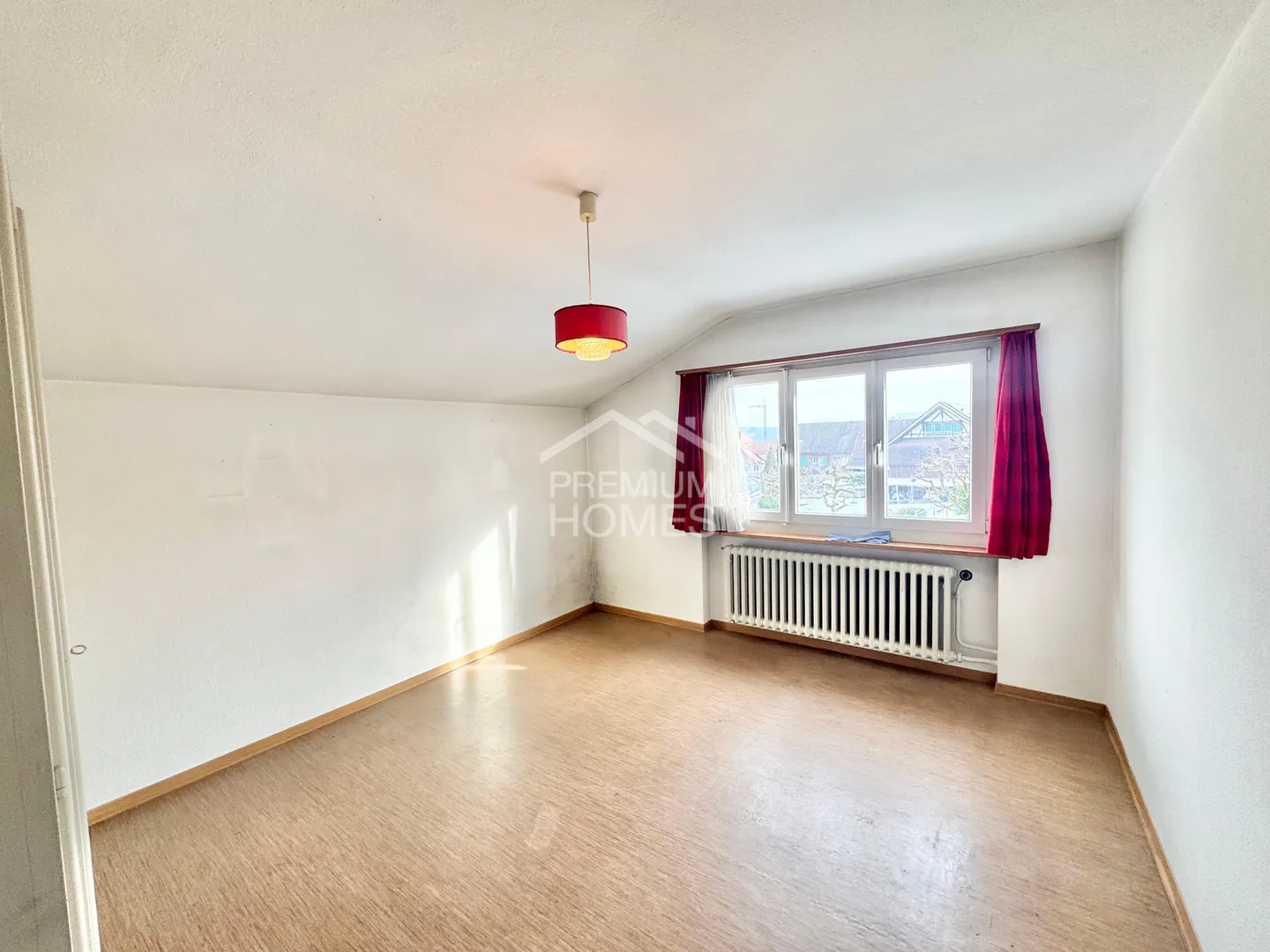 More space than expected. More tranquility than sought. - Photo 6 of 10