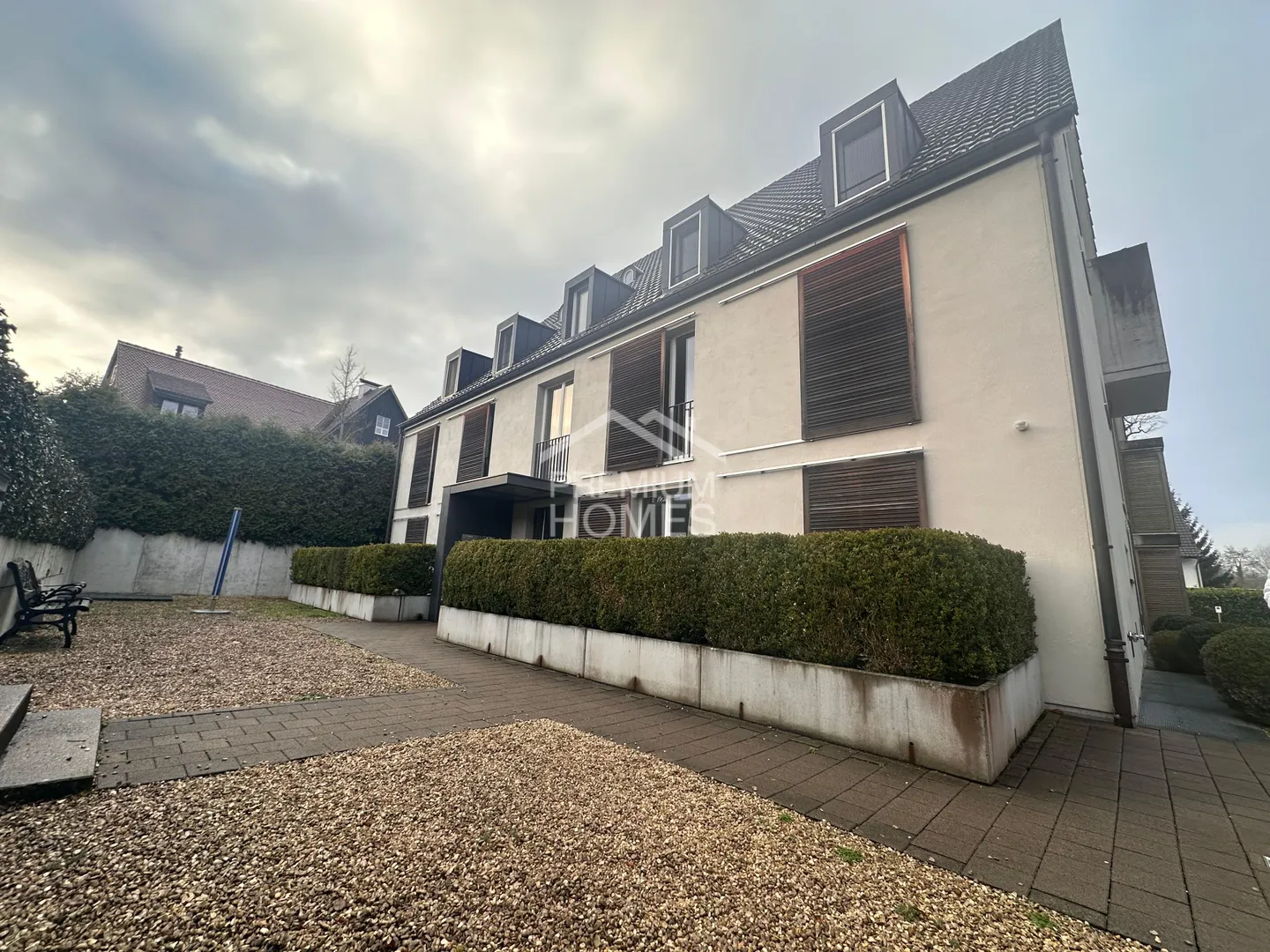 Stilvolles Eigenheim mit Wohlfühlcharakter - Foto 1 von 11