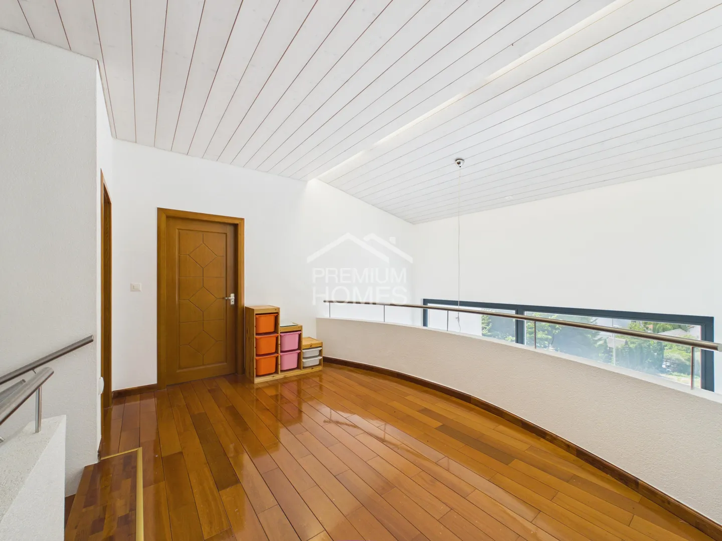 An architect's villa, an exceptional view - Photo 7 of 13