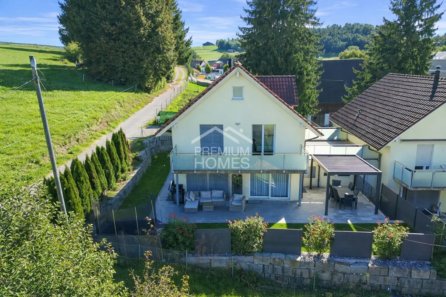 TREASURE I WANT THIS - Photo 1 of 7