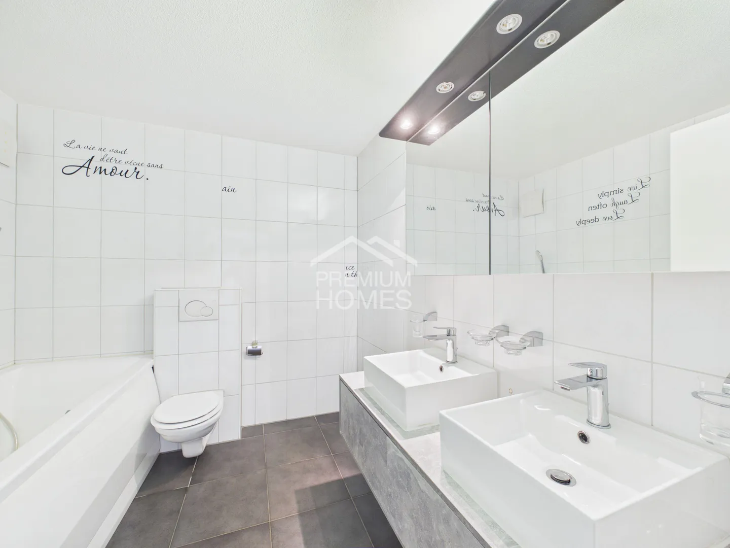 Plenty of space for the whole family! - Photo 8 of 13