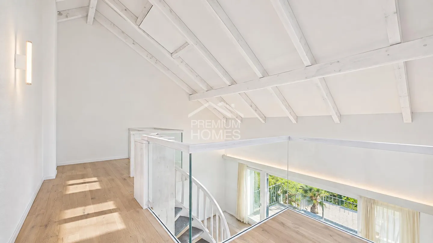 Modern Family Home with Gallery - Photo 11 of 13
