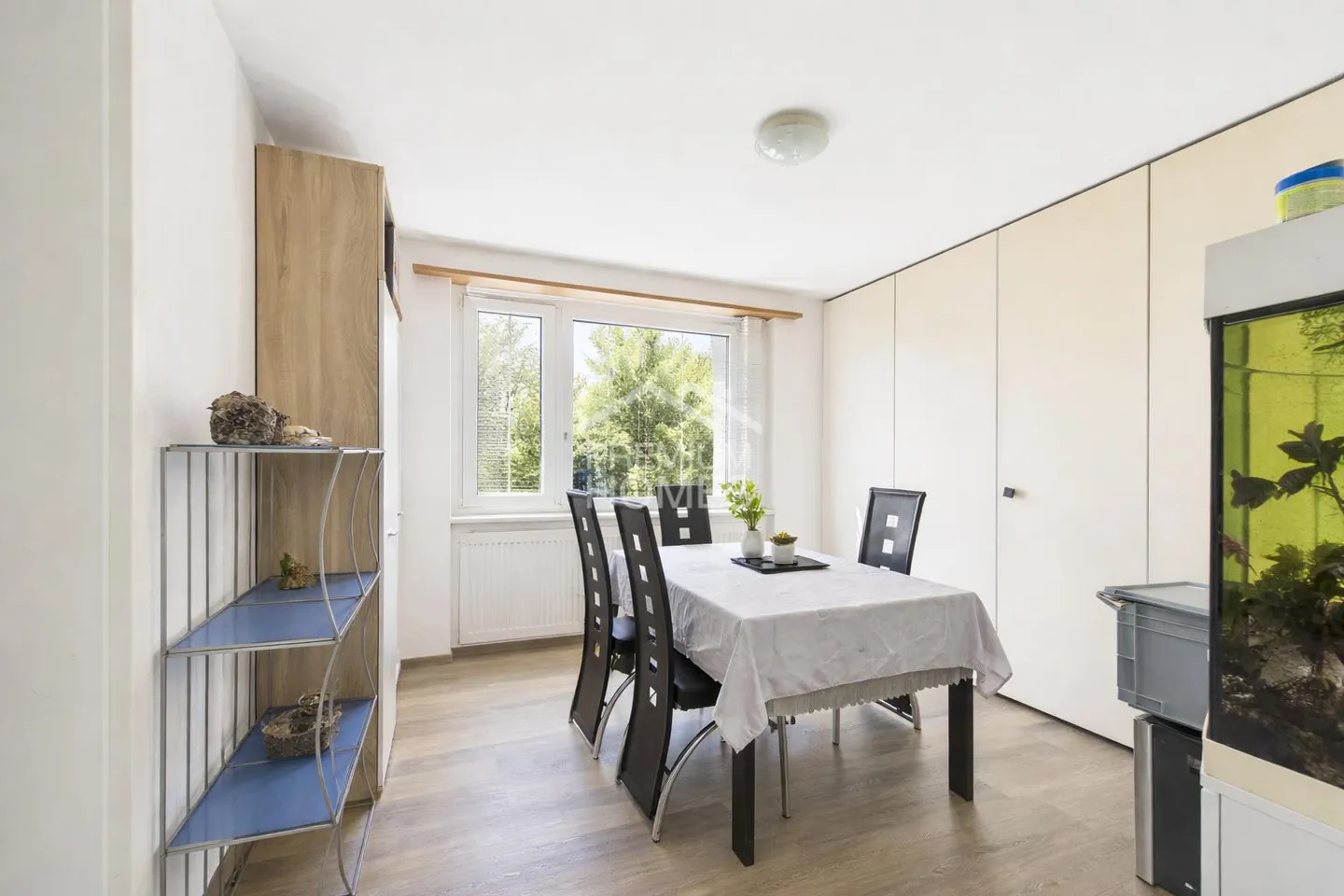 Charming Home in Prime Location - Photo 6 of 9