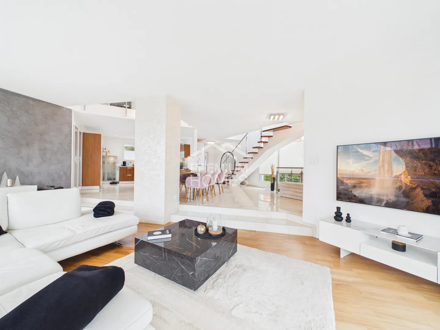 Once in a Lifetime Chance - Photo 6 of 13