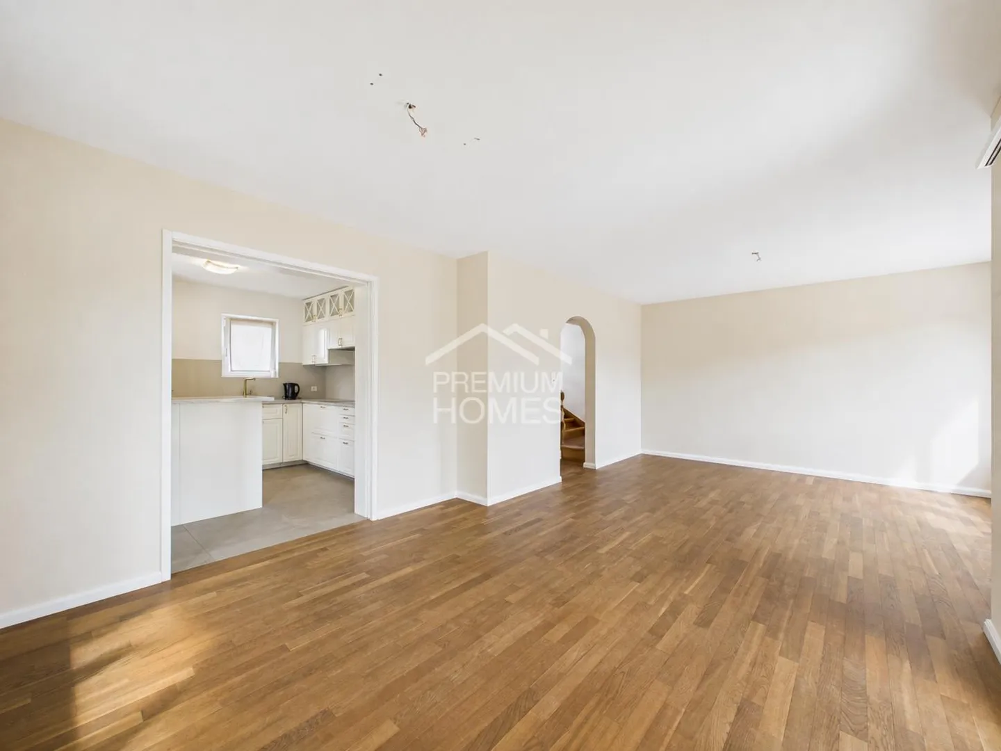 Exclusive Family Retreat in Desirable Residential Area - Photo 5 of 13
