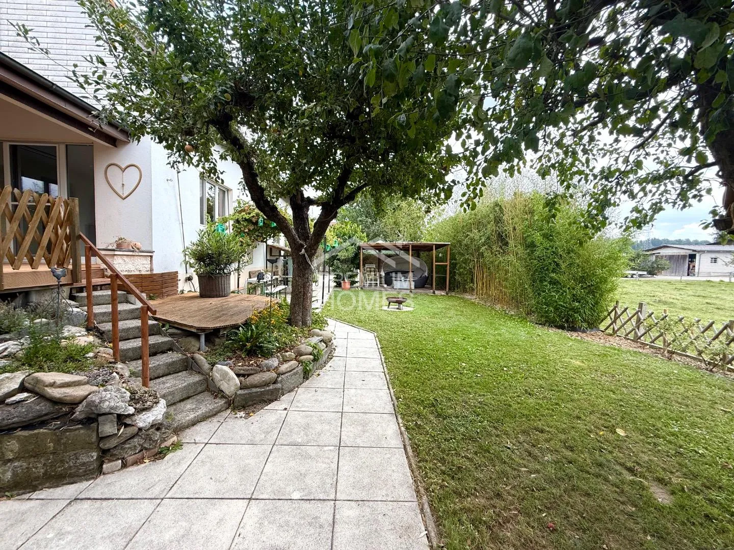 Casa bifamiliare con vista sulle Alpi e giardino - Foto 13 di 13