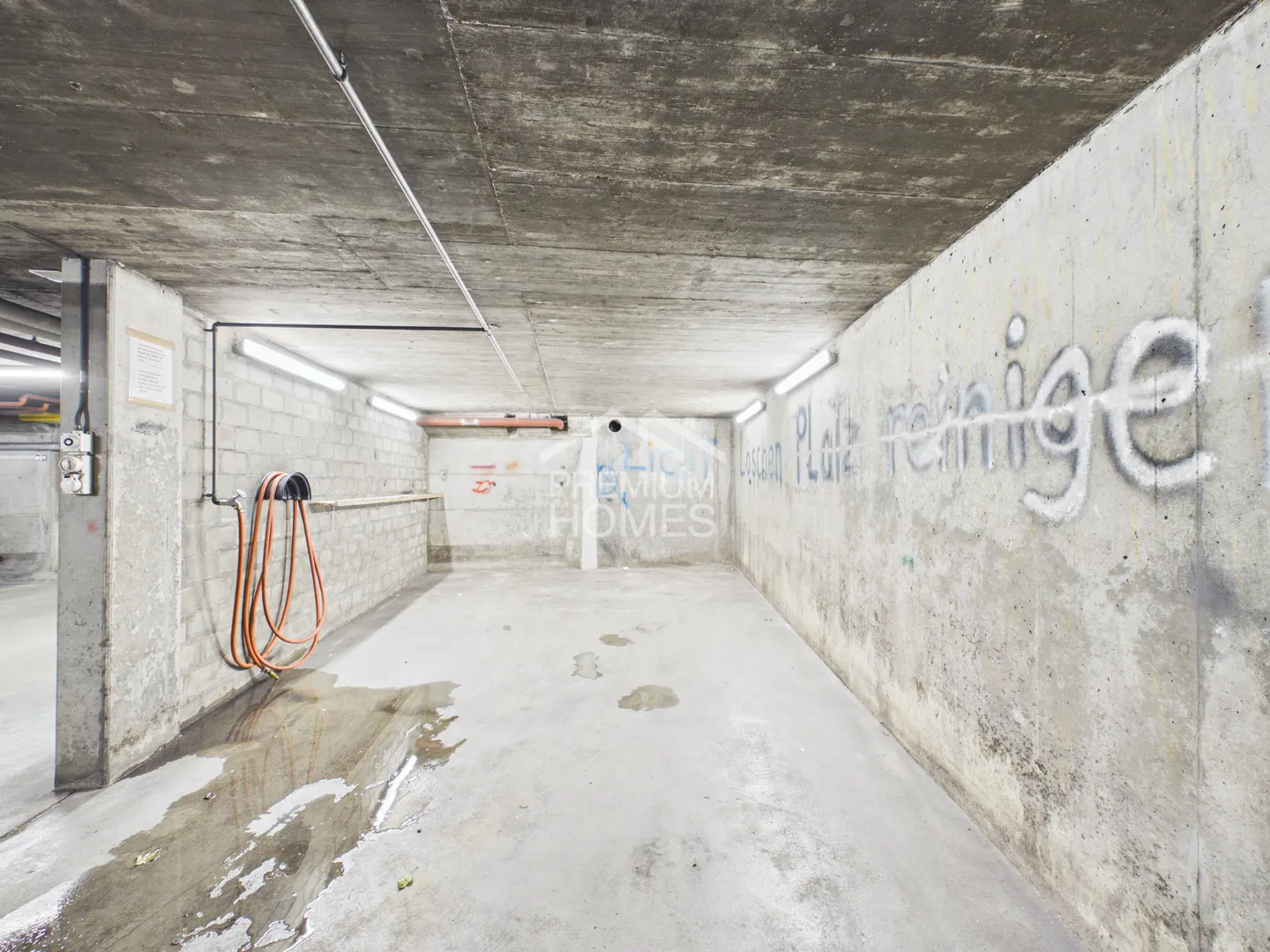 Urban Living with Feel-Good Factor - Ideal for Singles or Couples - Photo 9 of 11