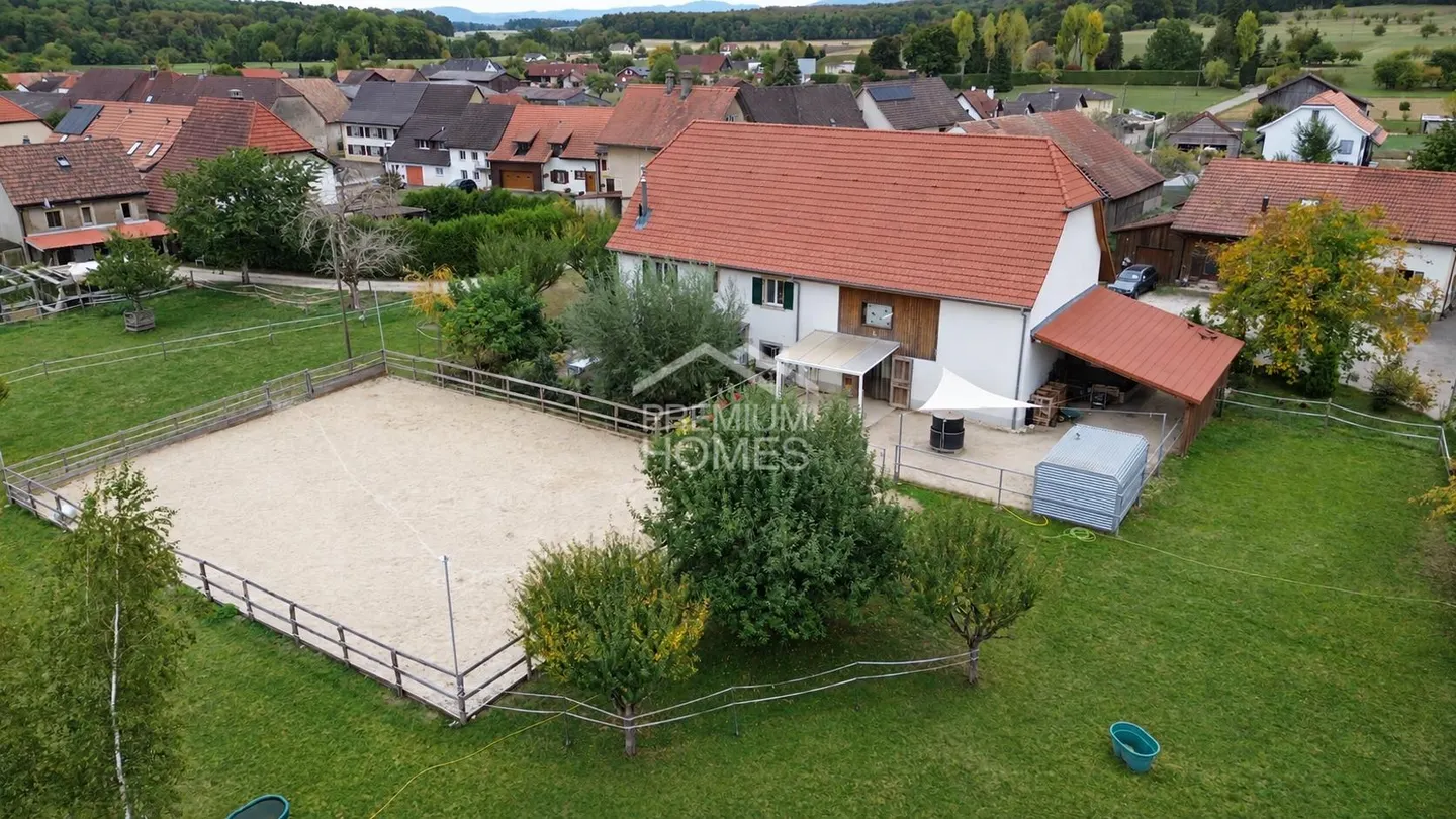 Charmantes Zuhause für Pferdefreunde - Foto 1 von 13