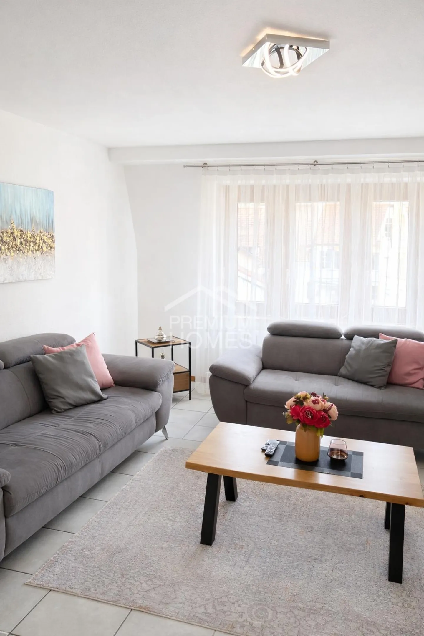 LIVING & WORKING IN ONE PLACE - Photo 3 of 6