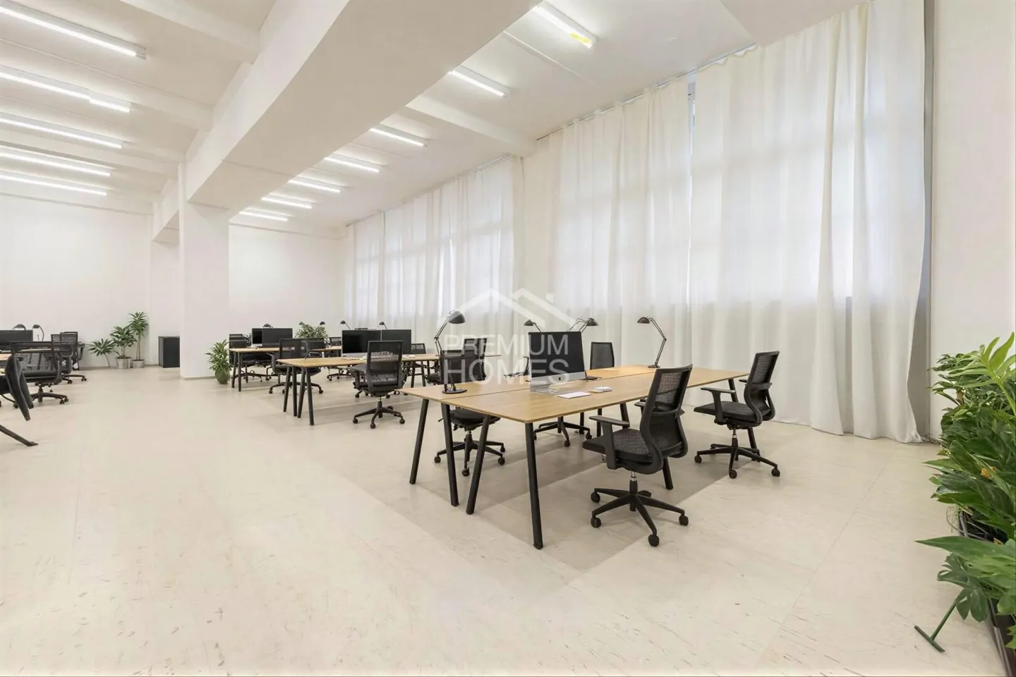 Mixed-use building with attic & studios - Photo 9 of 11