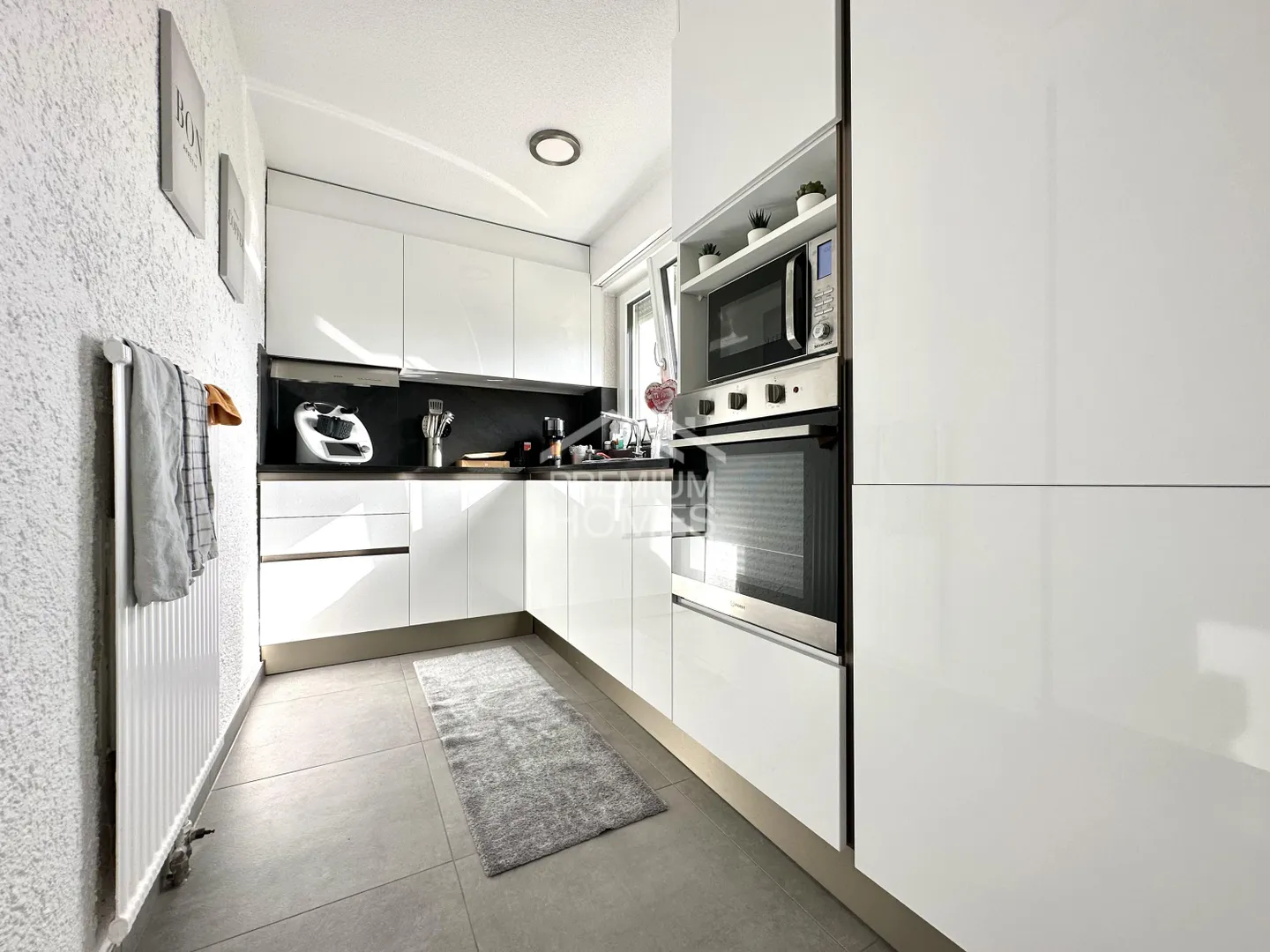 Einziehen und wohlfühlen: Helle Wohnung mit offenem Wohnkonzept - Photo 3 of 9