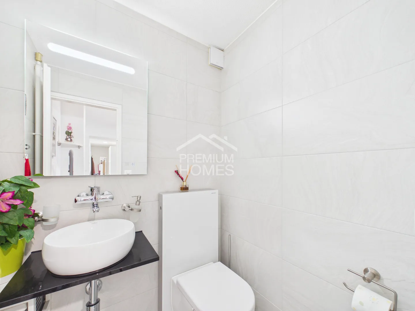 Stilvolle Wohnung mit Balkon - Foto 12 von 13