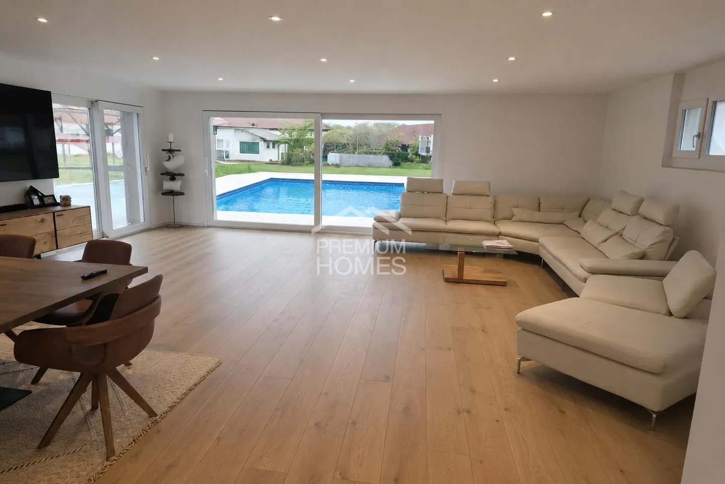 Premium Living with Pool, Gallery and Sun Terrace - Photo 5 of 13