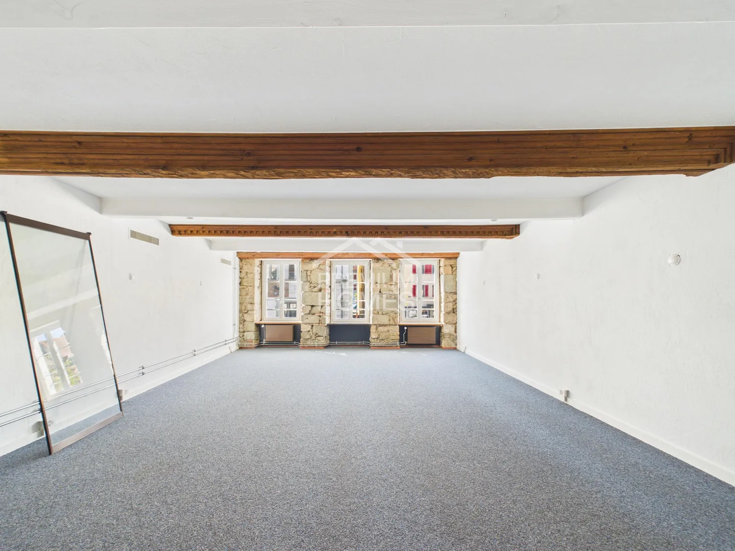 900 CHF pour cet emplacement?! Un véritable bijou de la vieille ville! - Photo 4 sur 13