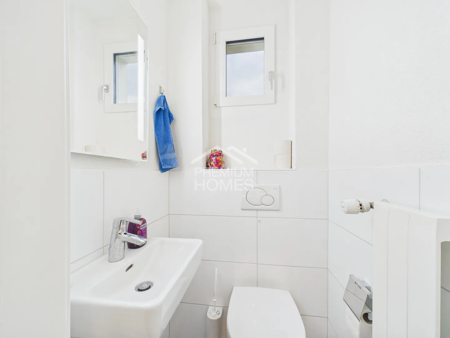 Exklusives Familienhaus mit zusätzlicher Wohneinheit, Pool und Doppelg - Photo 13 of 13