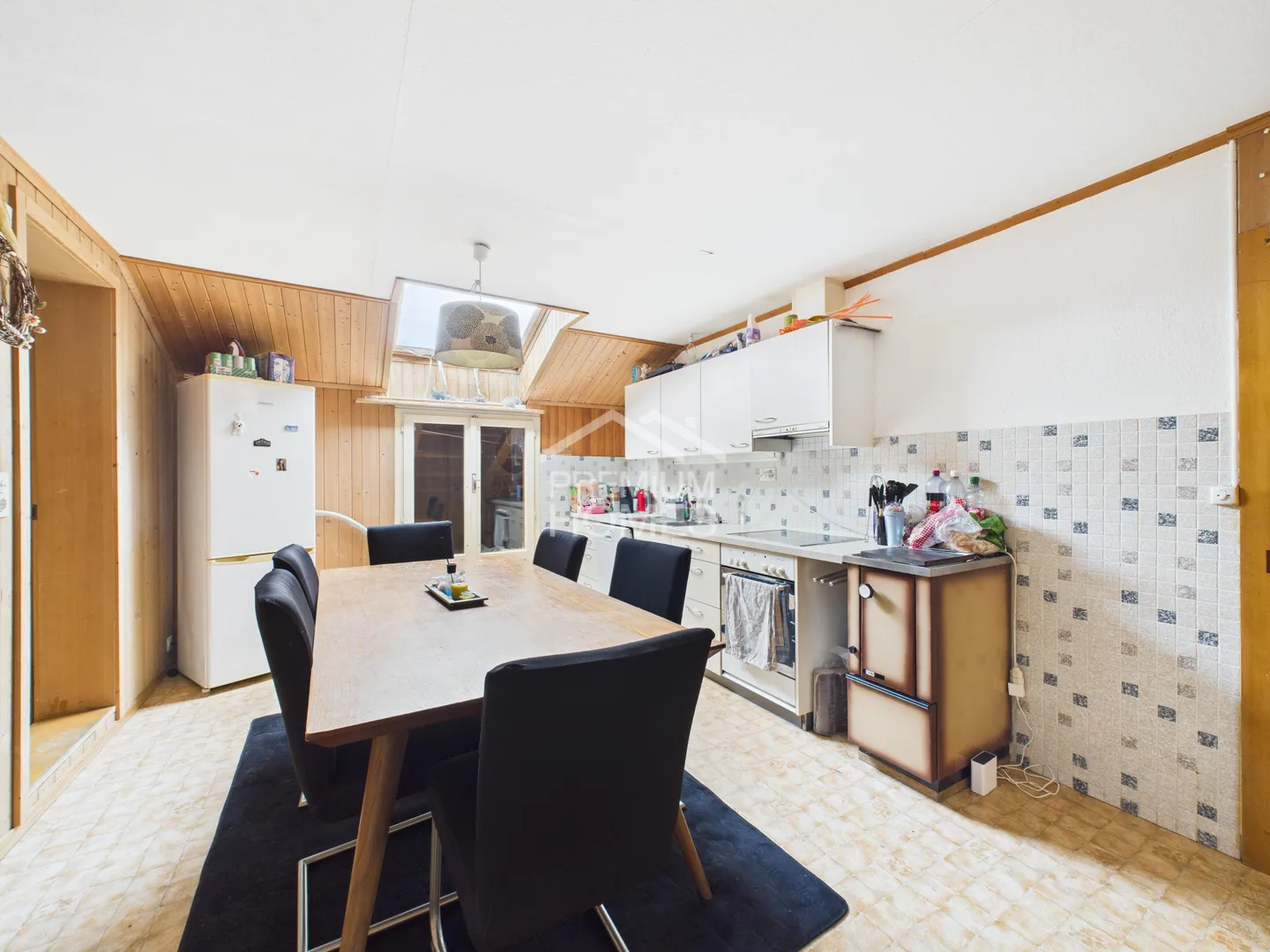 Historical Chalet with Garden - Nature, Charm & Investment Potential - Photo 3 of 7