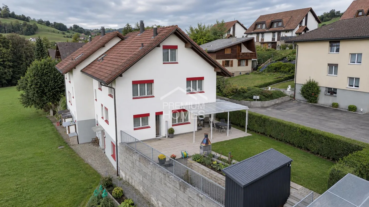 Vielseitiges Familienhaus mit separater Einliegerwohnung - Photo 1 sur 10
