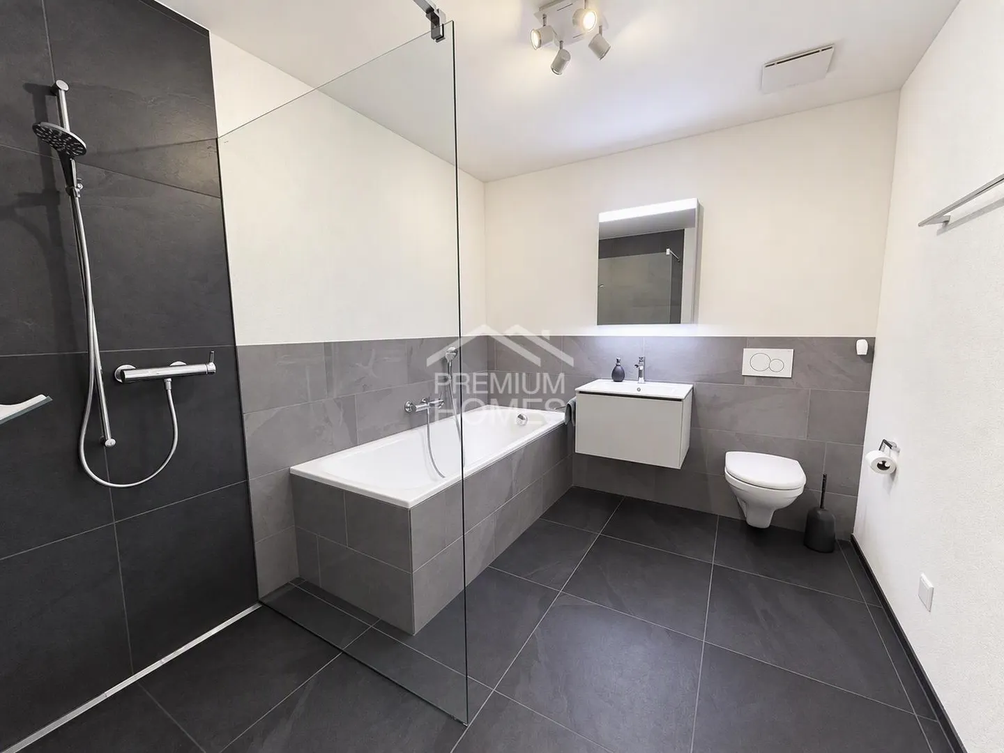 Moderne Wohnung mit sonniger Terrasse - Foto 4 von 7