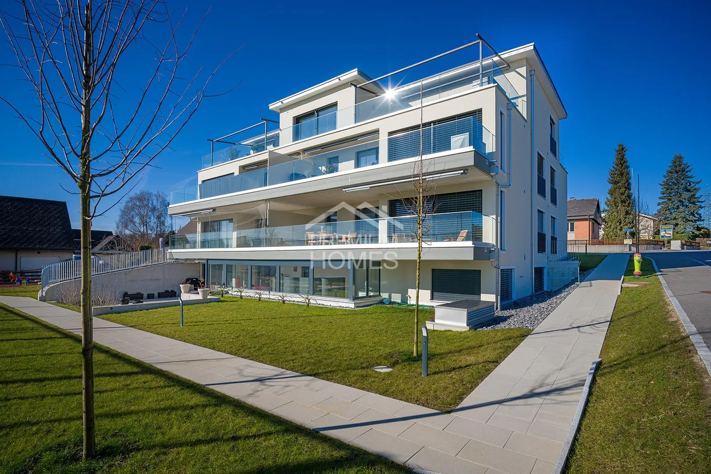 Esclusiva residenza con giardino in stile attico - Foto 3 di 13