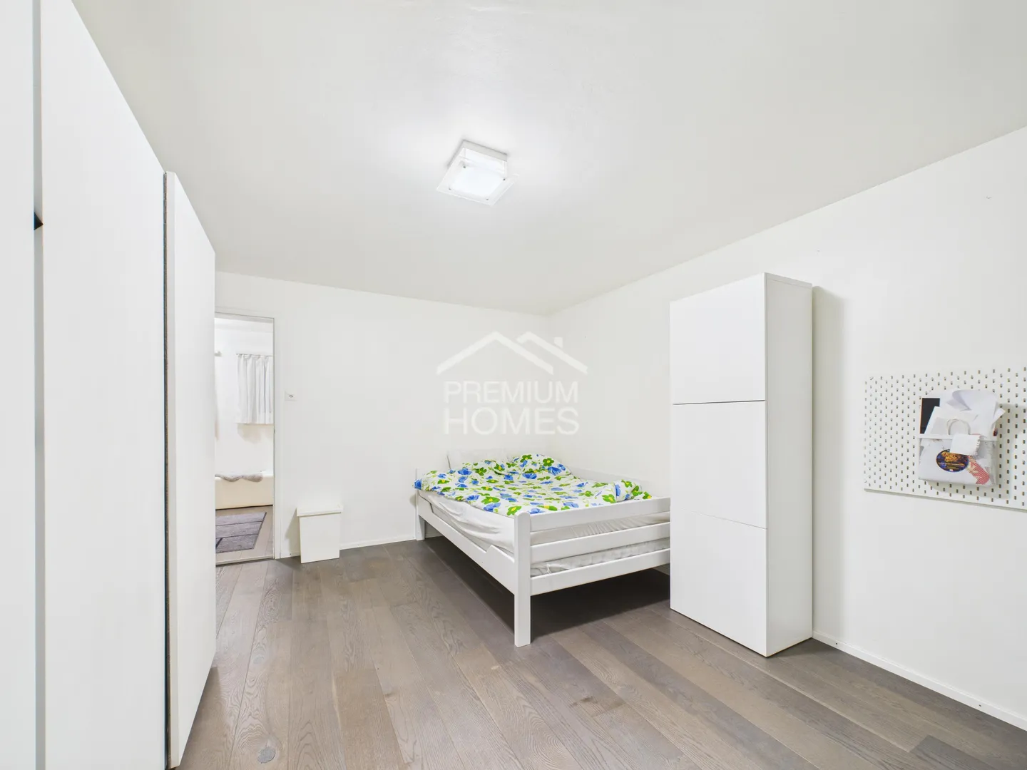 Solidly built - lovingly maintained - Photo 5 of 8