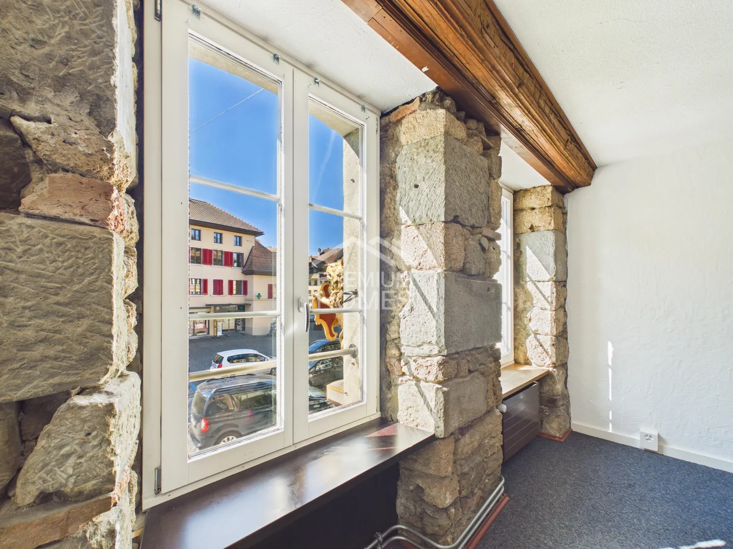 900 CHF pour cet emplacement?! Un véritable bijou de la vieille ville! - Photo 1 sur 13