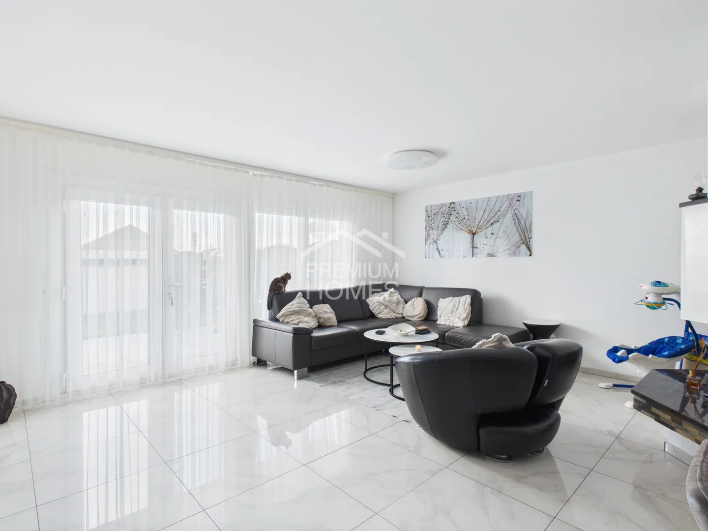 Charmantes Familienhaus mit Garten - Foto 2 von 10