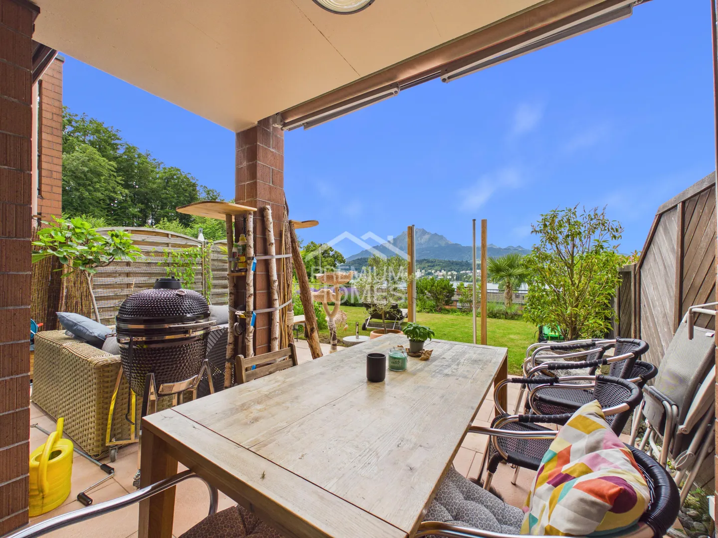Exclusive living with unobstructed lake view - Photo 11 of 13