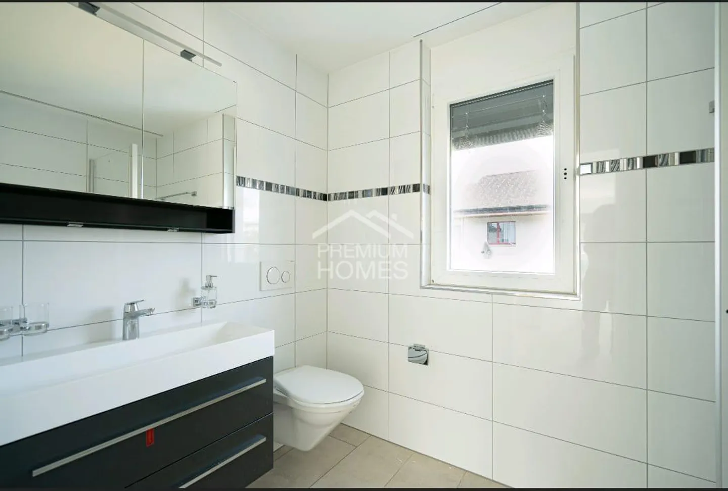 Modern Garden Apartment to Fall in Love! - Photo 6 of 7