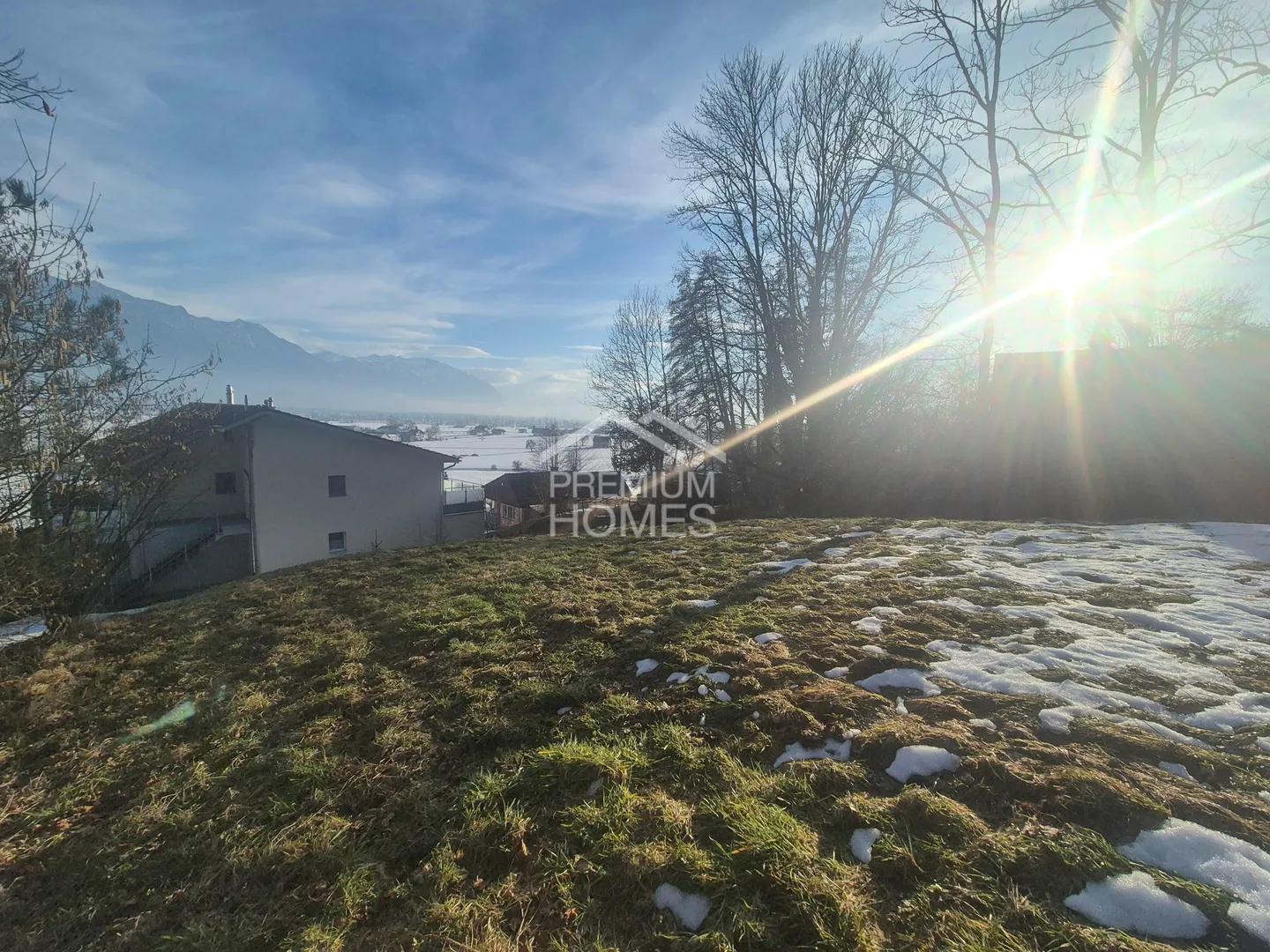 Terrain attrayant dans un emplacement idéal - Photo 1 sur 5