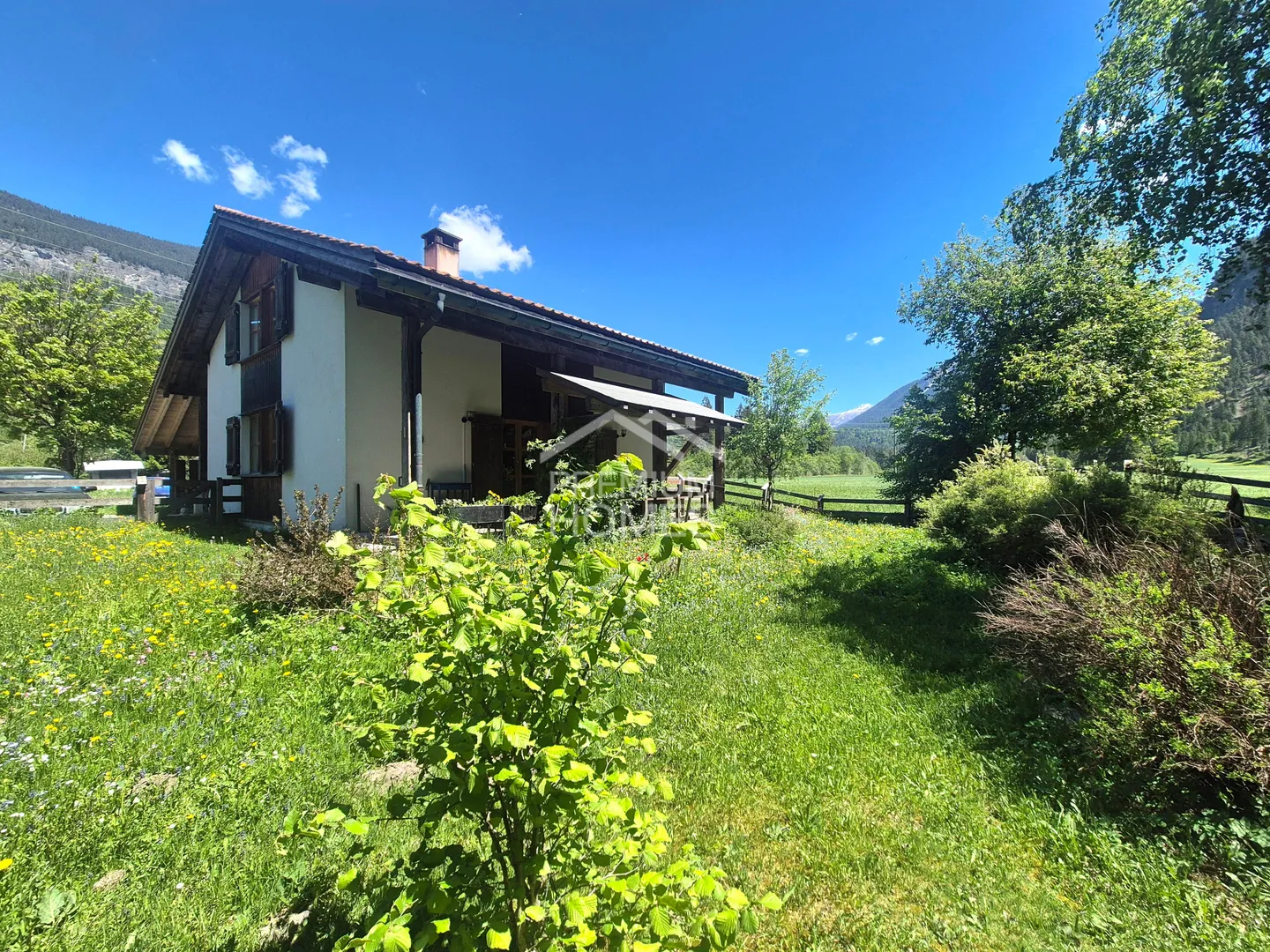 Paradiso Naturale con Vista Libera sulle Montagne - Foto 1 di 10