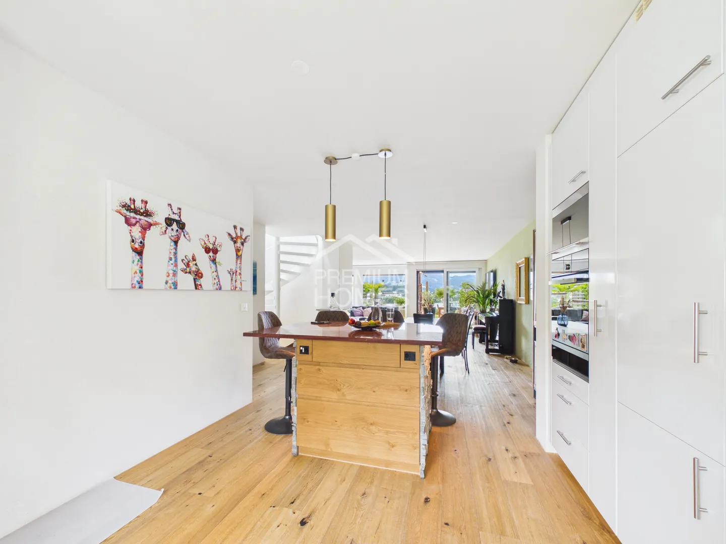 Exclusive living with unobstructed lake view - Photo 8 of 13