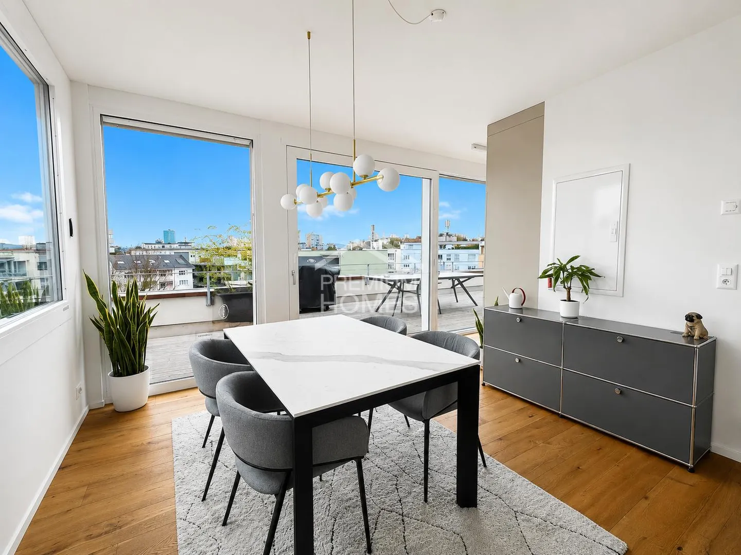 Light-Filled Home with Modern Living Feel - Photo 2 of 8