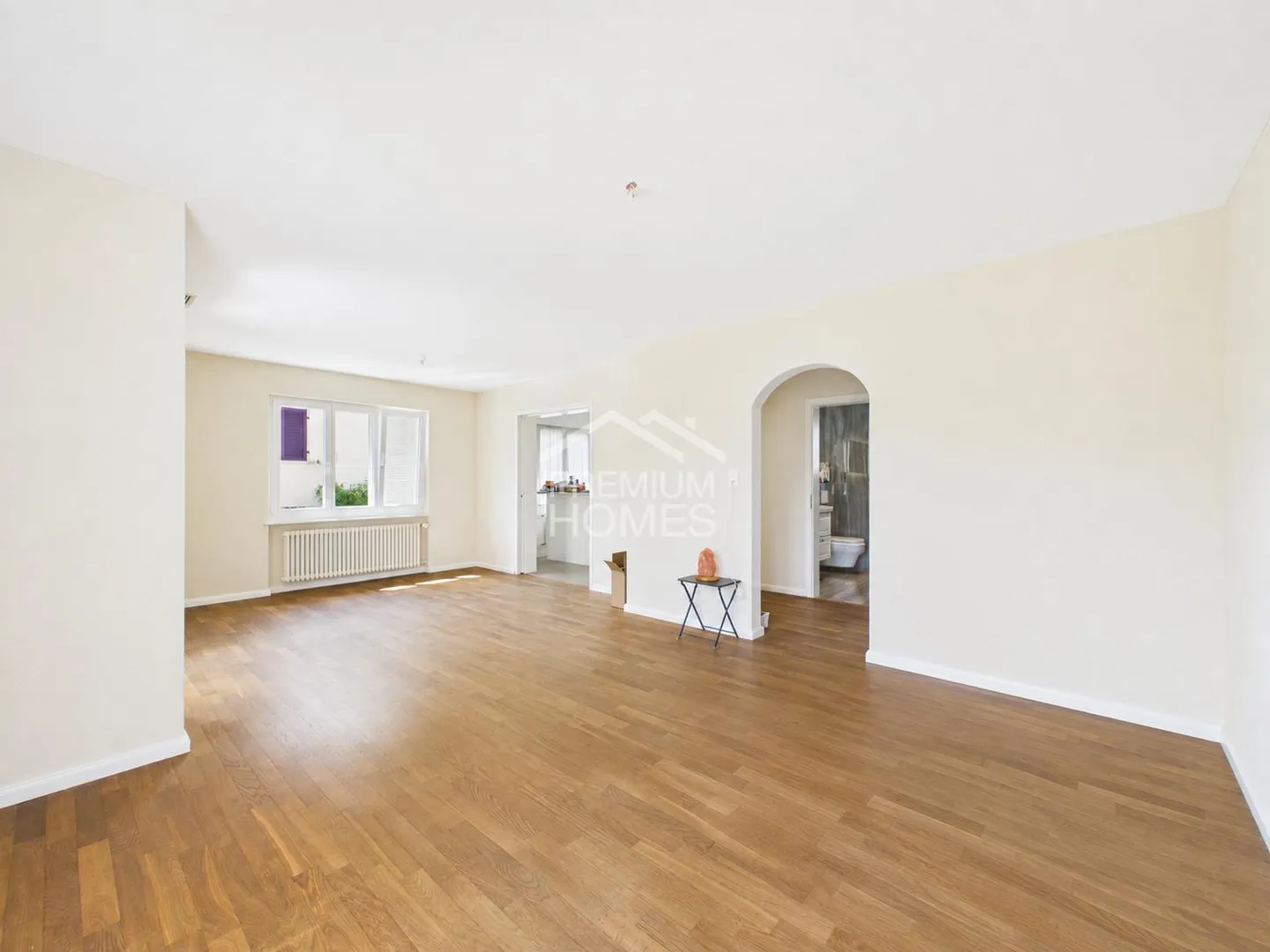 Exclusive Family Retreat in Desirable Residential Area - Photo 4 of 13