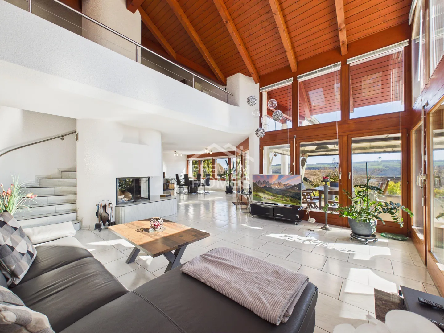 Lake view, tranquility and plenty of space - Photo 2 of 12