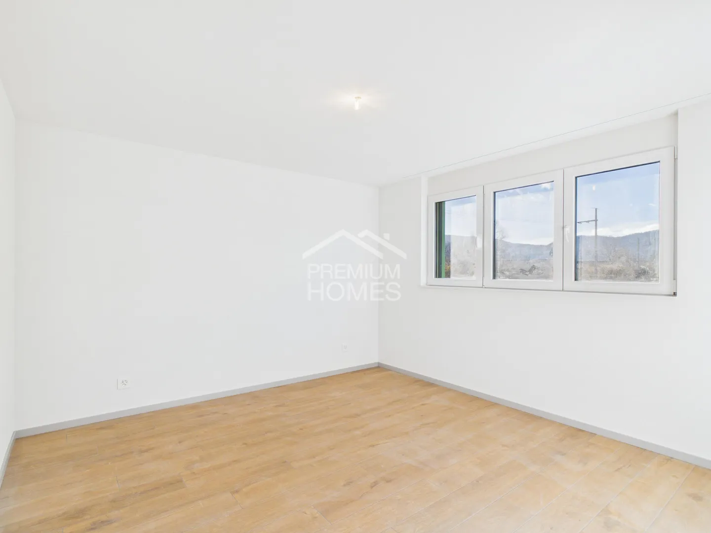 Zeitgenössische Eleganz und Panoramaterrasse in Delémont - Foto 2 von 6