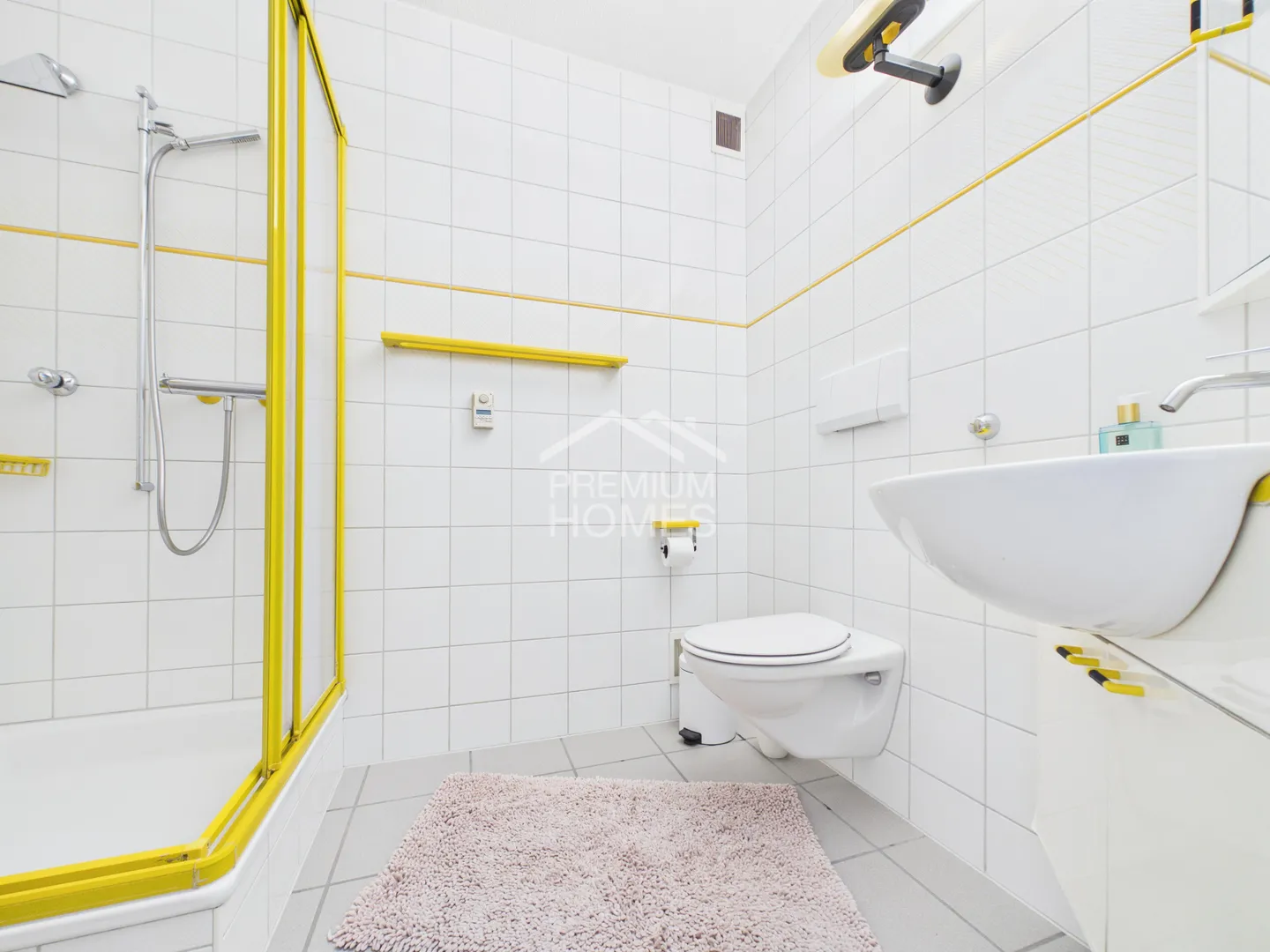 Duplex élégant avec jardin privé - Photo 13 sur 13