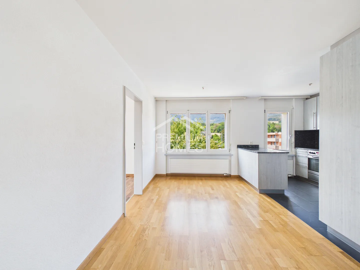 Attraktive 3½-Zimmer-Wohnung mit Gemeinschaftspool - Photo 4 of 11