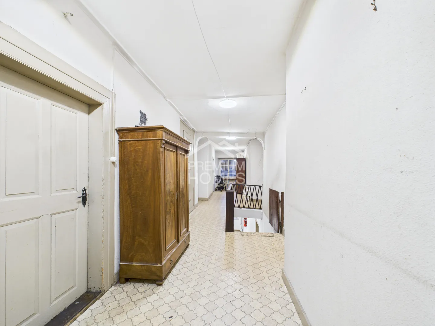 Mehrfamilienhaus in Buckten mit riesigem Ausbaupotenzial  - Foto 4 von 9