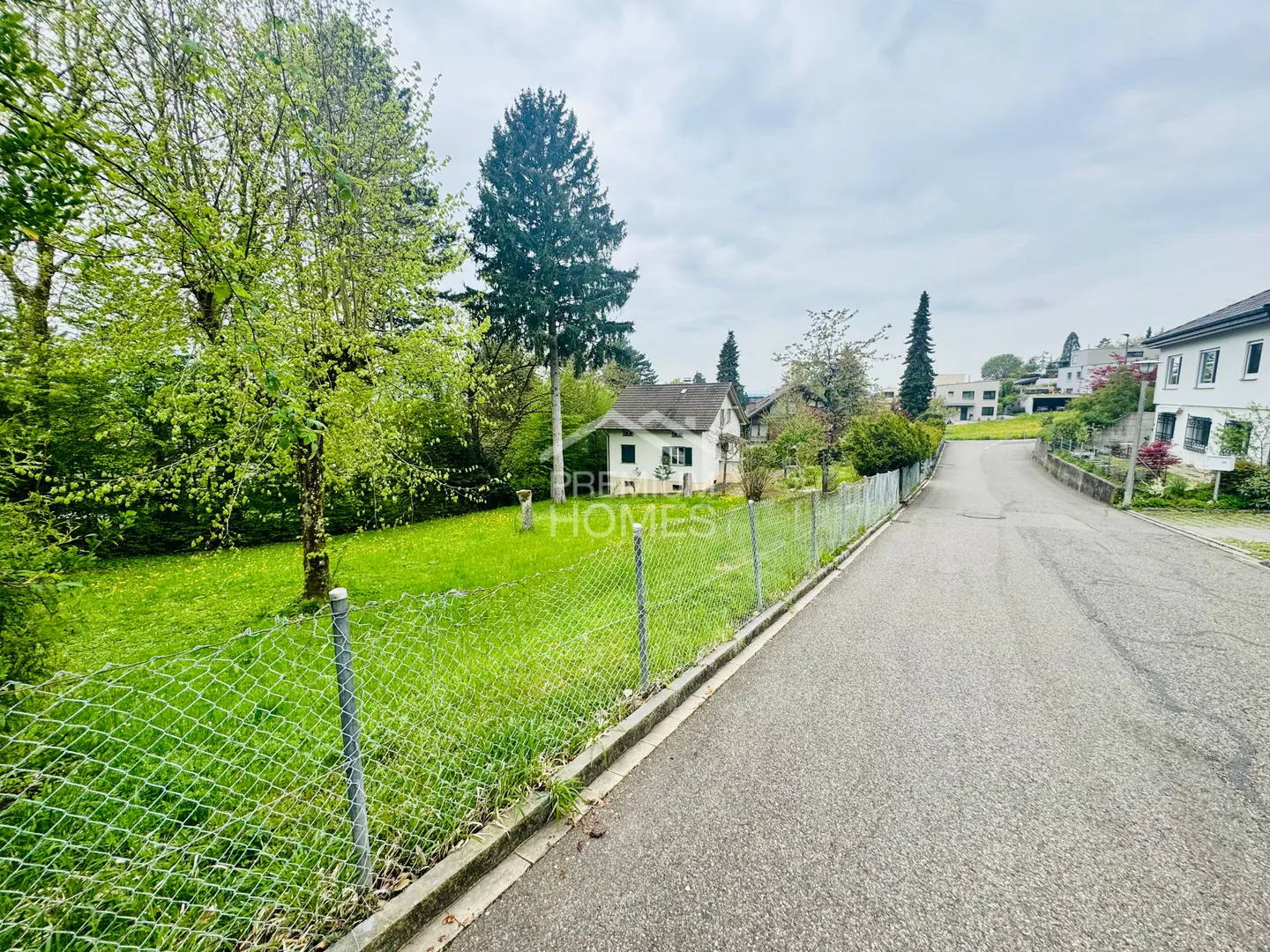 Geräumiges Baugrundstück in Dornach - Foto 1 von 5