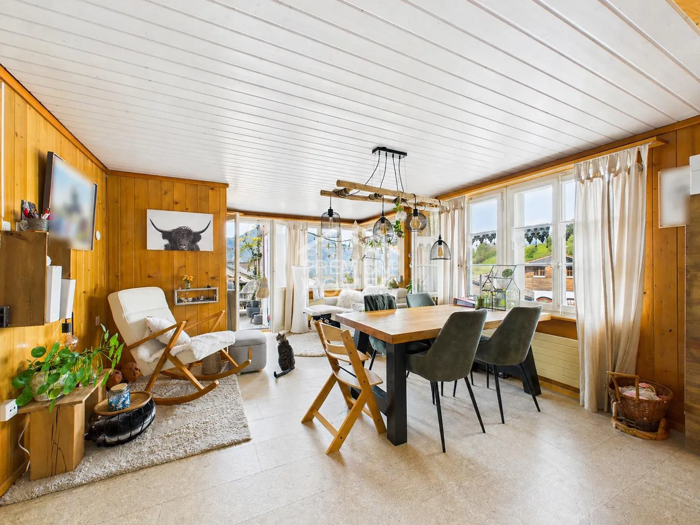 Charming Family Home with Lake View - Photo 2 of 12