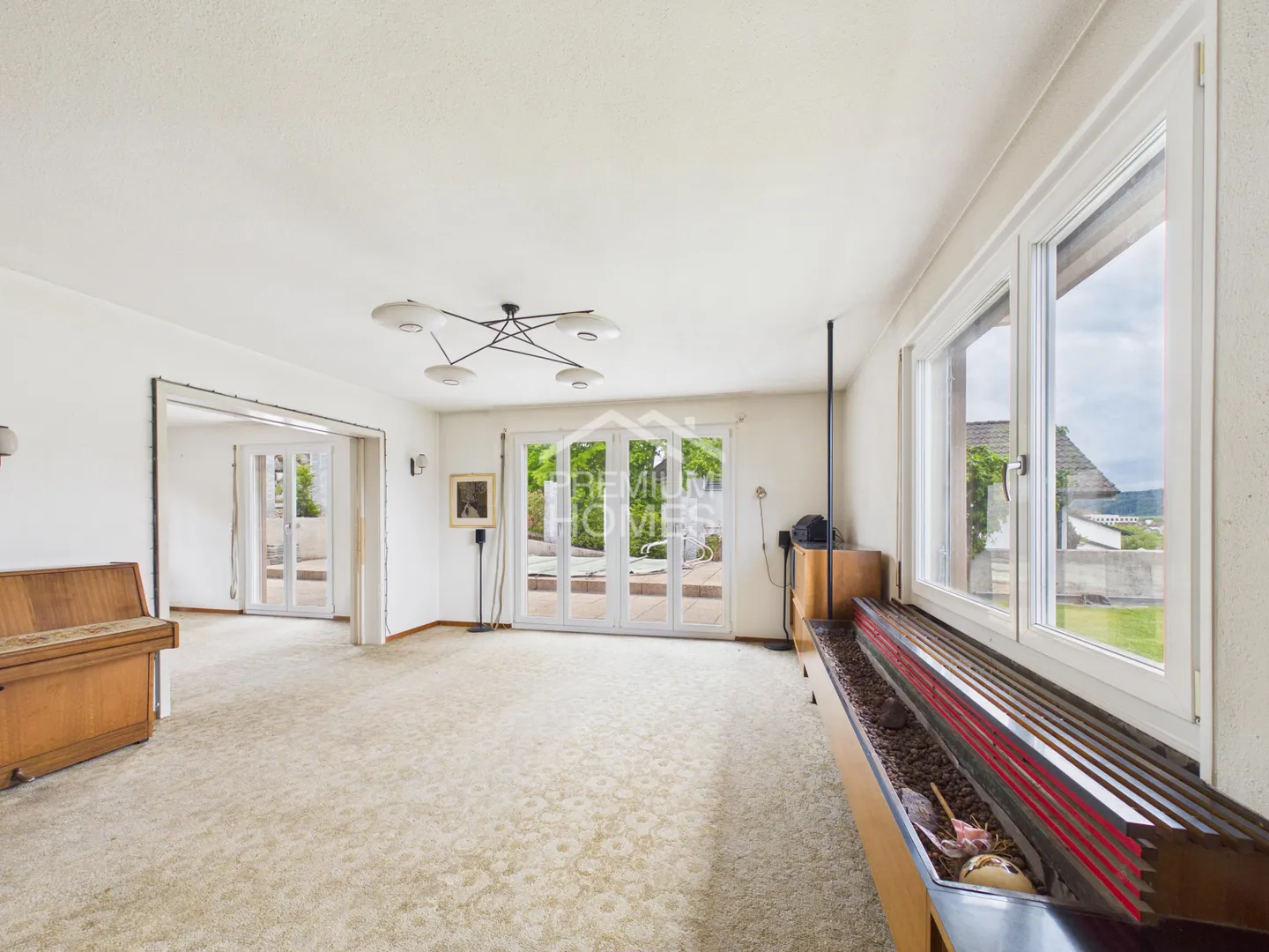 Family House with Apartment - Potential in Prime Location - Photo 10 of 13