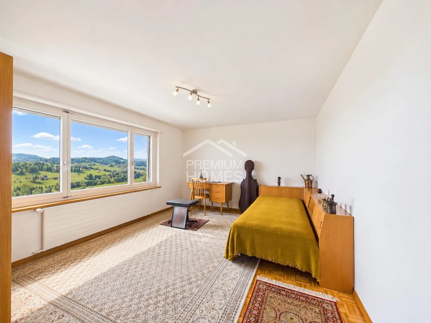 Beeindruckende Villa mit Bergblick - Foto 7 von 13