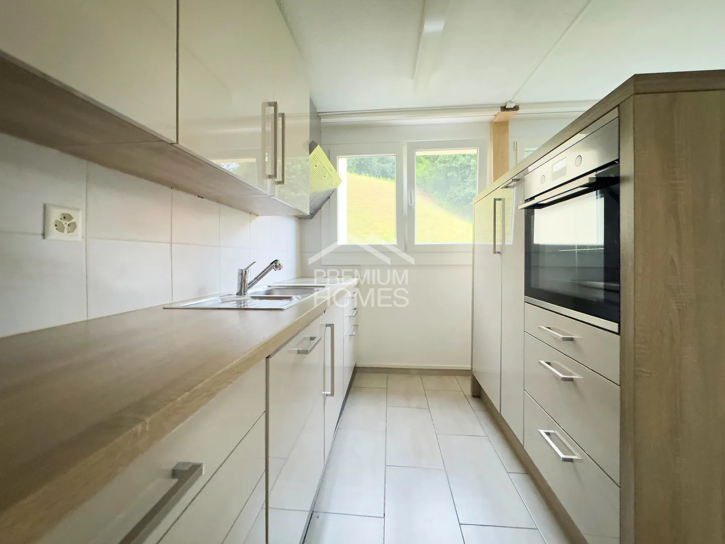 Appartement Charmant en Emplacement Central - Photo 4 sur 12