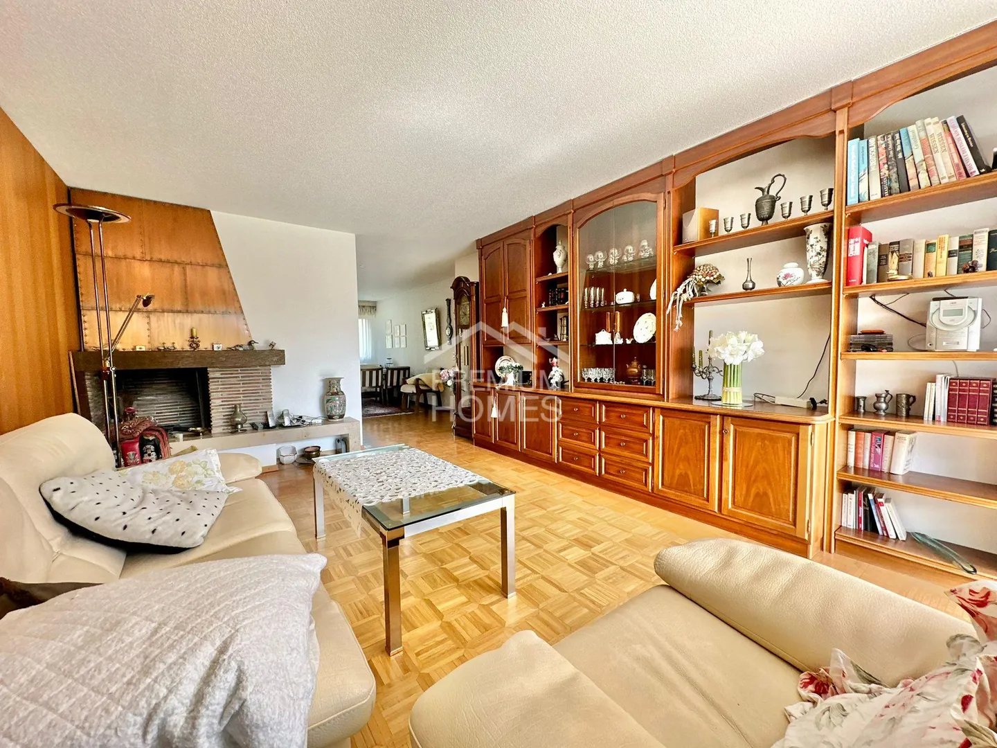 Sun-drenched garden apartment with indoor pool! - Photo 1 of 10