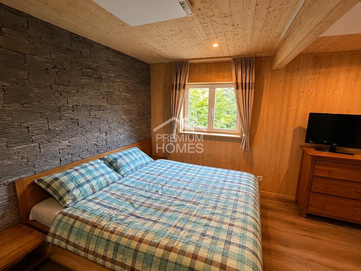 Charming Chalet - living, enjoying, renting - Photo 10 of 13