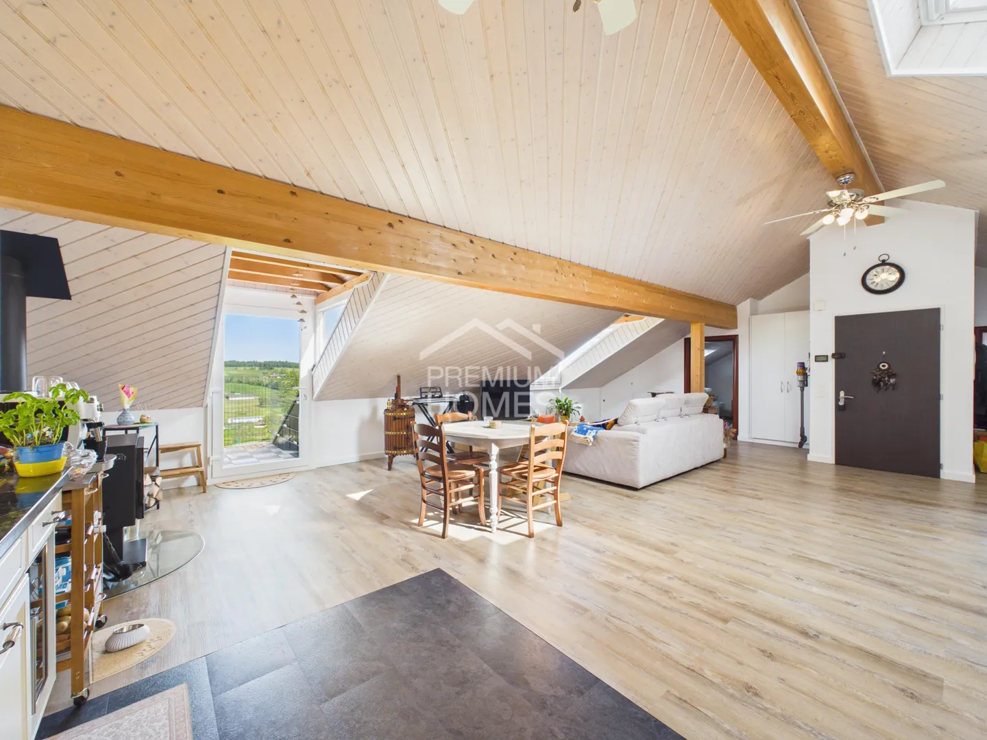Letzte Etage in absoluter Ruhe - Foto 2 von 8